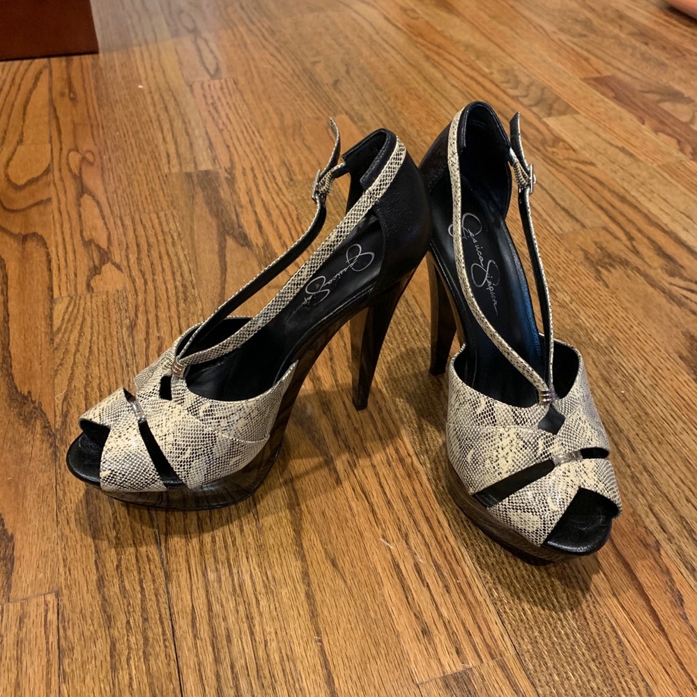 EUC Jessica Simpson Strappy Heels